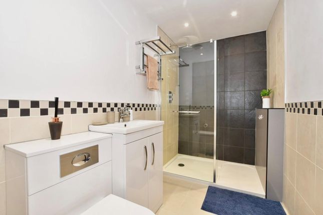 6, Caroline Square, Margate photo 4