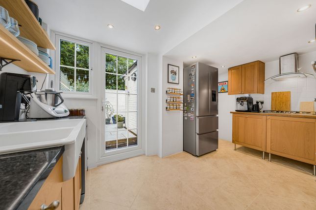 172 Linkfield Road, Isleworth photo 4
