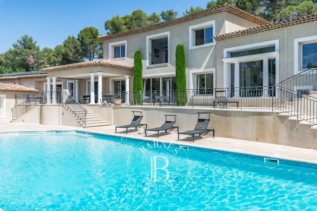 Villa for sale in Châteauneuf-Grasse, 06740, France