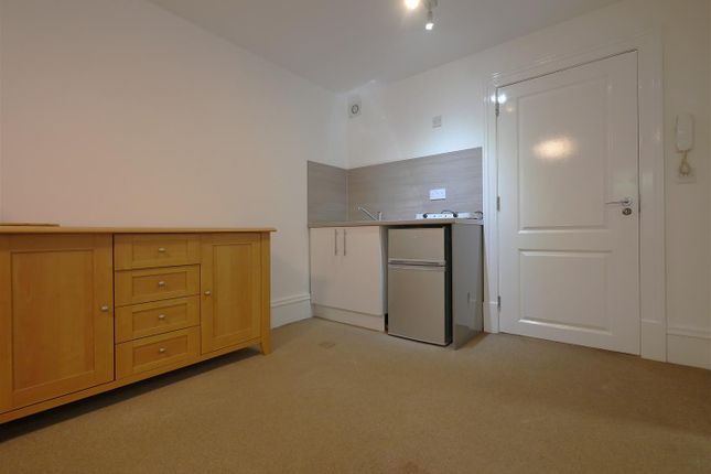 B-1 37, Oakfield Avenue, Glasgow photo 4