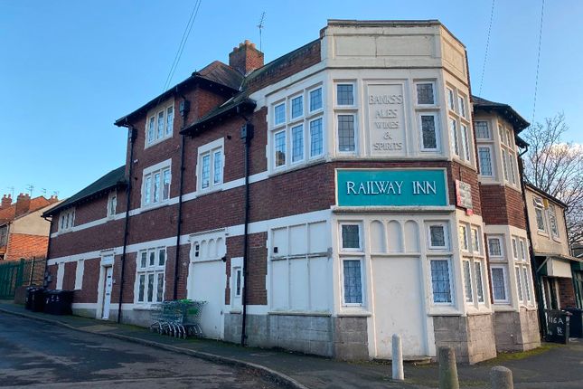 Thumbnail Flat to rent in Railway Inn, Fenton Street, Brierley Hill