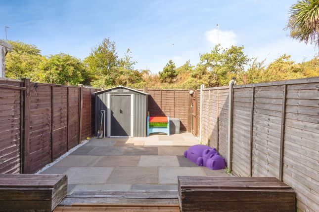 6, Osier Close, Hampshire photo 4