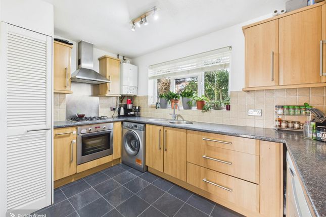 36D, Stafford Road, Middlesex photo 4