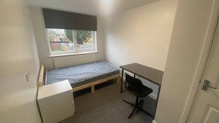 Room to rent in Room 4, Walsall Street, Coventry
