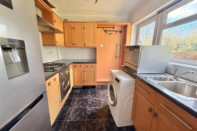 6, Halford Drive, Manchester photo 5