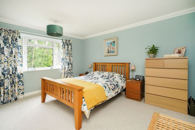Flat 18, Hallam Court, Sheffield photo 4