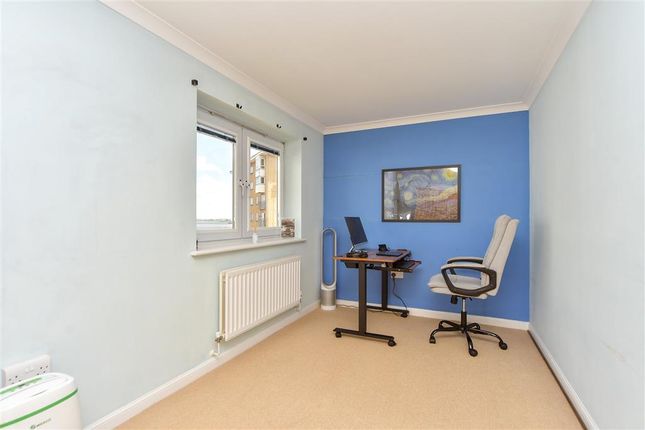 Thumbnail Flat for sale in Chichester Wharf, Erith, Kent