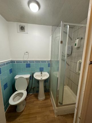 28, Snowdon Drive, London photo 3