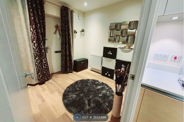 Elderberry Close, Romford photo 2