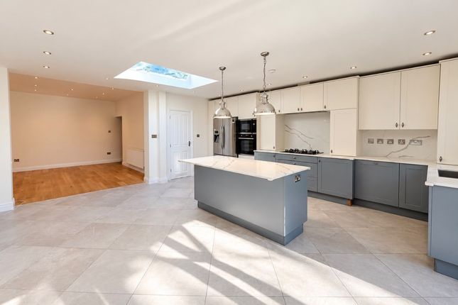 Tottenhall Road, Palmers Green photo 4