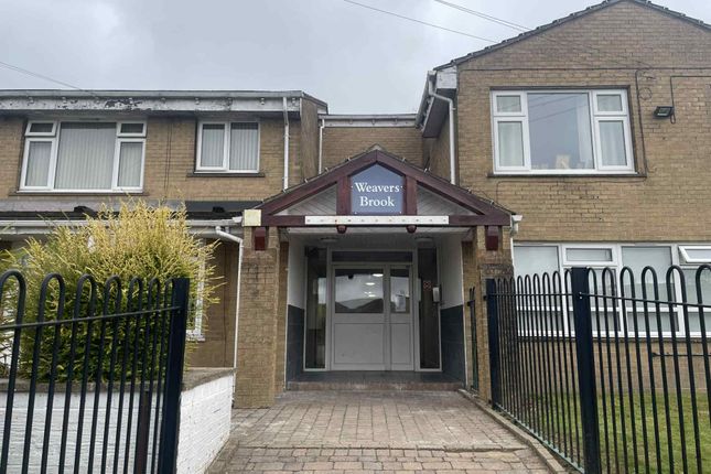 2-bed flat on 4, Weavers Brook, Halifax, £42,000