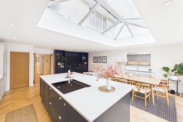 22, Eldon Road, Gloucestershire photo 4
