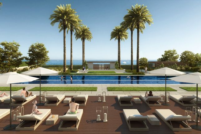 Villa for sale in Beach Side New Golden Mile, Estepona, Malaga