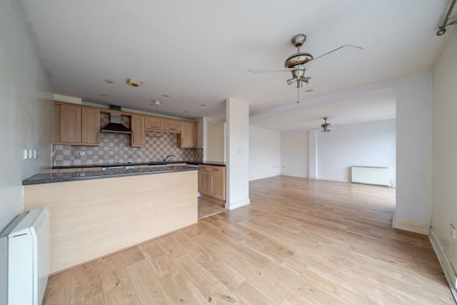 12, Alexander Court, Chester photo 4