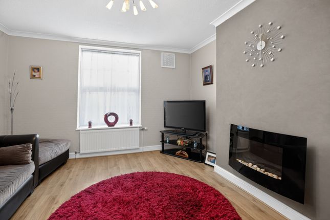 229, Biddestone Road, London photo 4
