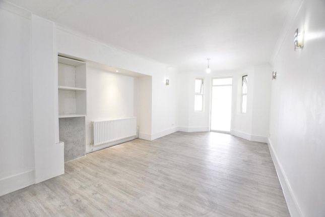 58 Heigham Road, London photo 2