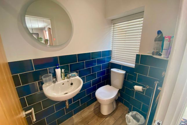 Studio Flat, 38 Warberry Road West, Torquay photo 3