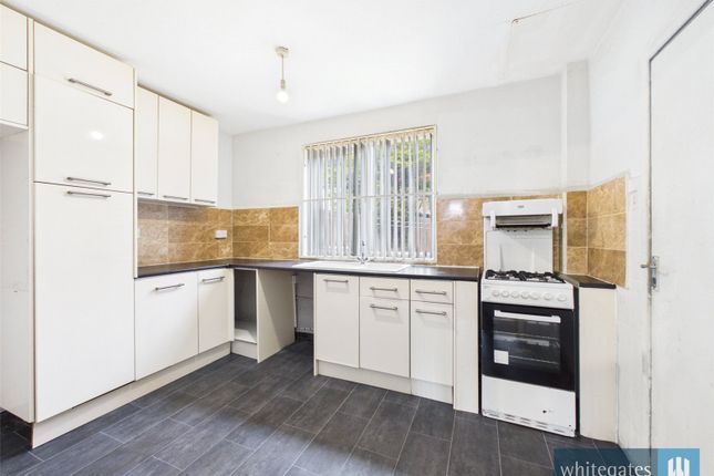 20, Kildare Crescent, Bradford photo 4