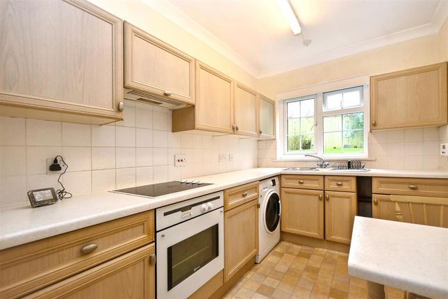 30, The Lawns, St. Marys Close, Willingdon photo 3