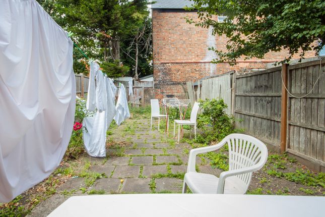 62, Redfern Road, London photo 4