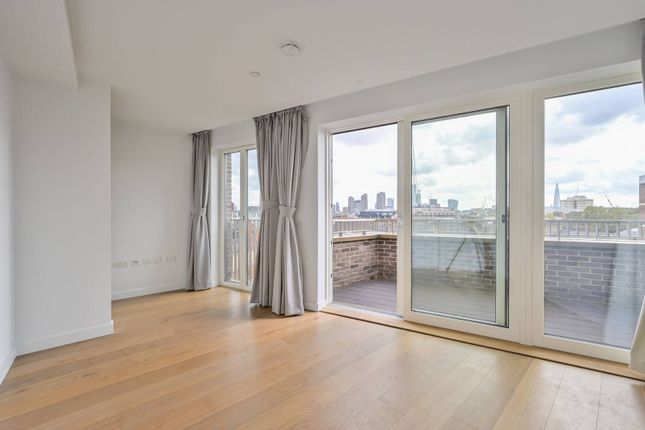 Thumbnail Flat for sale in Mount Pleasant, Farringdon, London