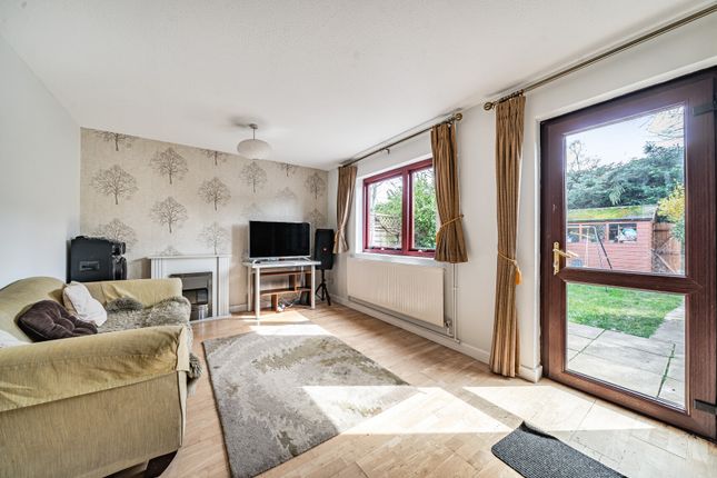 12, Mattock Close, Oxford photo 2