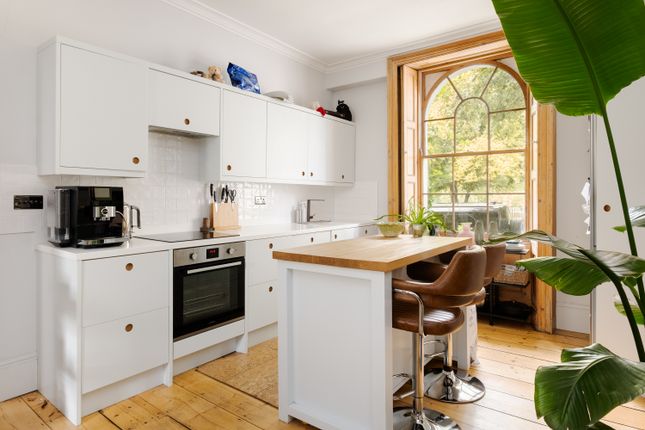 152, Barnsbury Road, LONDON photo 4