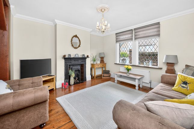 53, Brighton Road, Coulsdon photo 2