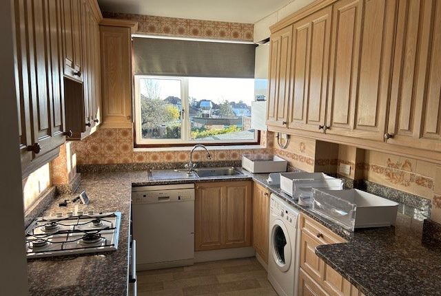 25, Brycedale Crescent, Southgate photo 5