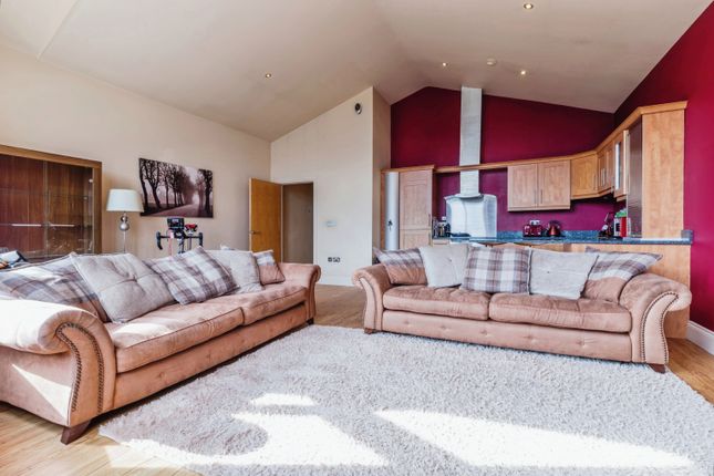 Flat for sale in Plover Road, Lindley, Huddersfield