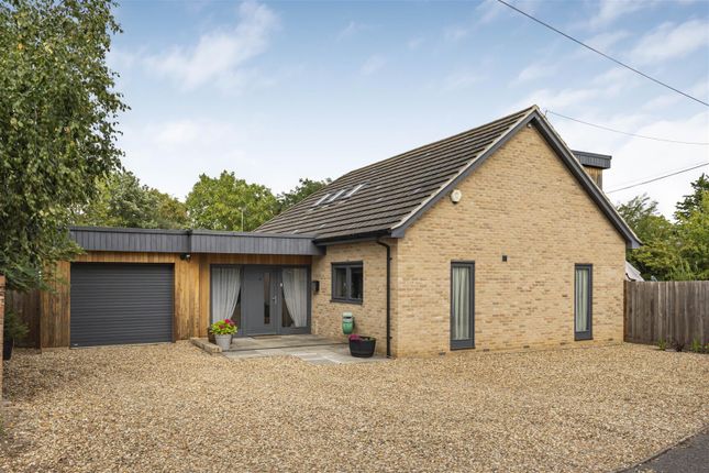8, Meadow Walk, Great Abington photo 4