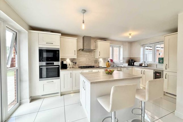 2, Tulip Close, Nottingham photo 2