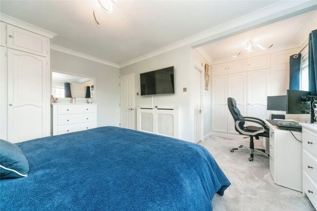 End terrace house for sale in Wilson Road, Chessington