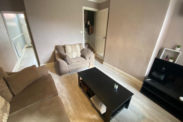 77, ILKESTON photo 5