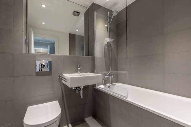 Cobbett Close, London photo 3