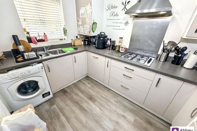 48 Garfield Park, Leicester photo 4