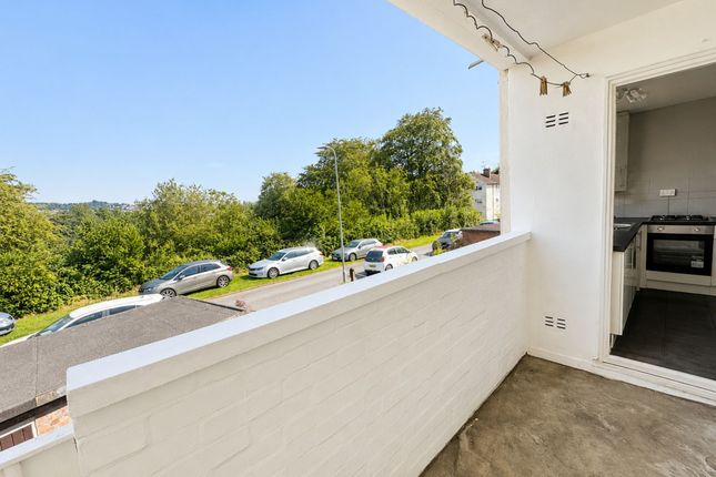 9 Vandyke Close, Newport photo 2