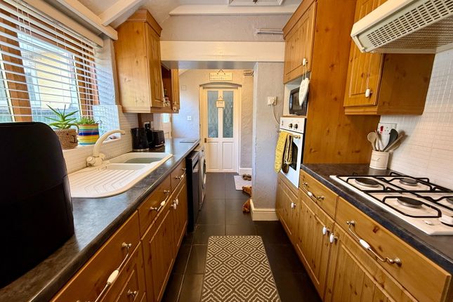 11, Rose Valley, Swadlincote photo 2