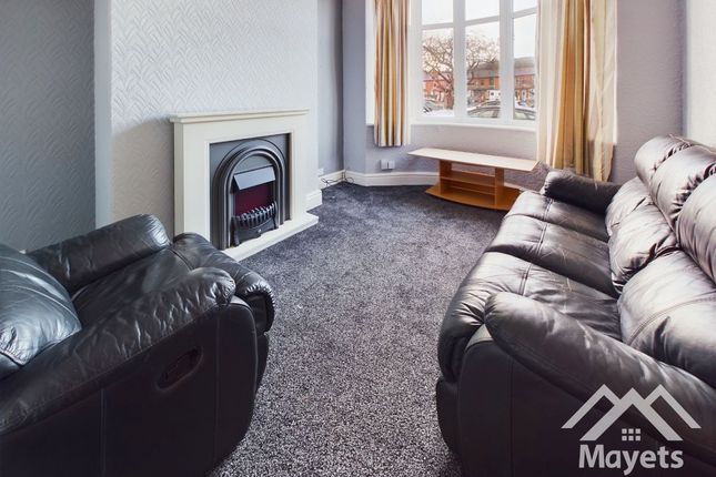 39 Selous Road, Blackburn photo 4