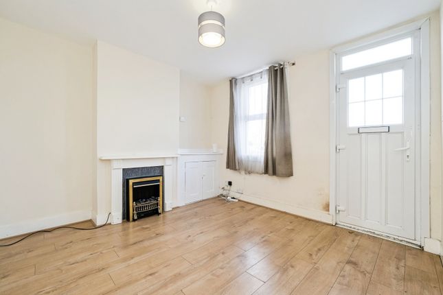 Wennington Road, Rainham photo 4