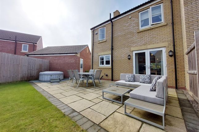 Semi-detached house for sale in Ouzel Grove, Eastfield, Scarborough
