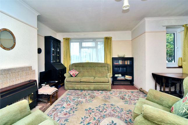 15, Yewlands Close, Surrey photo 3