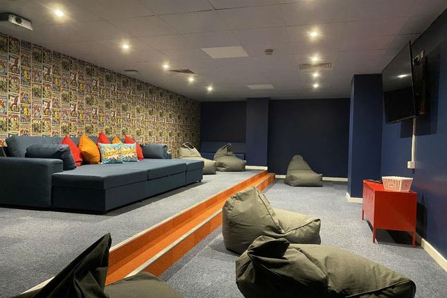 Coventry_Mercialodge_Usp2.Jpg