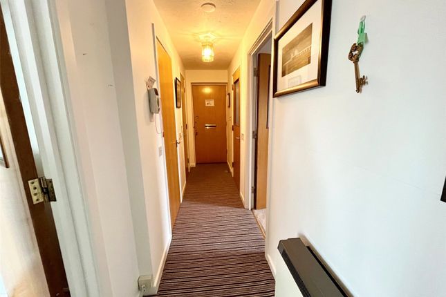 12, Fairacres Close, Bristol photo 4