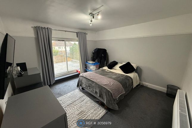 Warwick Road, Coulsdon photo 2