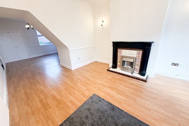 153, Watlands View, Newcastle-under-Lyme photo 3