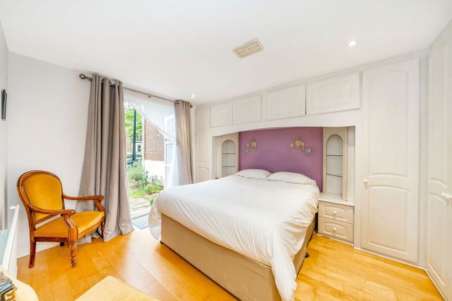 Brompton Park Crescent, London photo 4