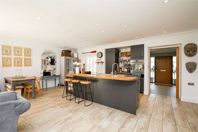 Thumbnail Bungalow to rent in South Park Road, London