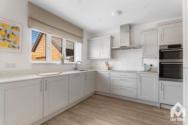 4, Tiger Moth Drive, Cheltenham photo 4