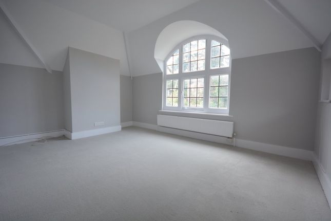 King Charles Church Hall Flat, 3 Warwick Park, Tunbridge Wells photo 5